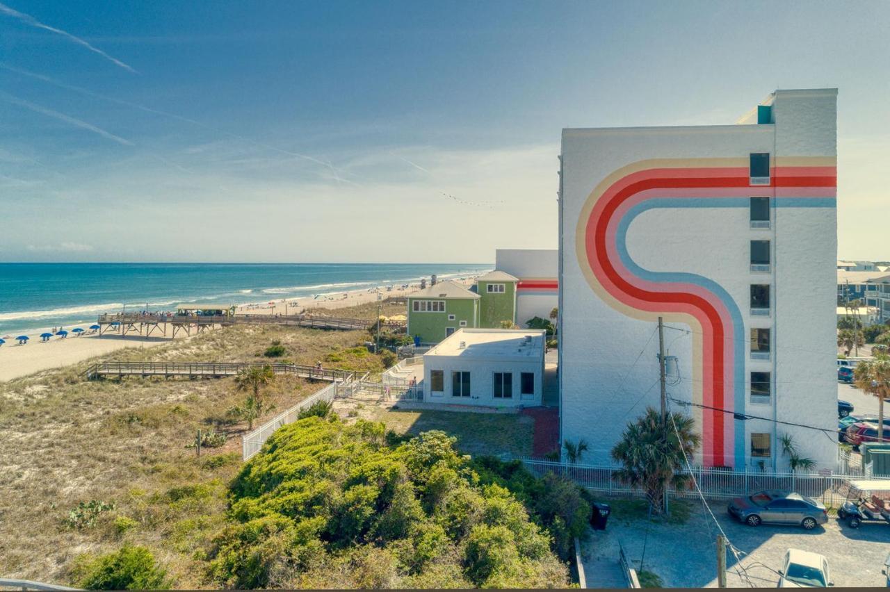 Golden Sands Oceanfront Hotel Каролина-бич Экстерьер фото