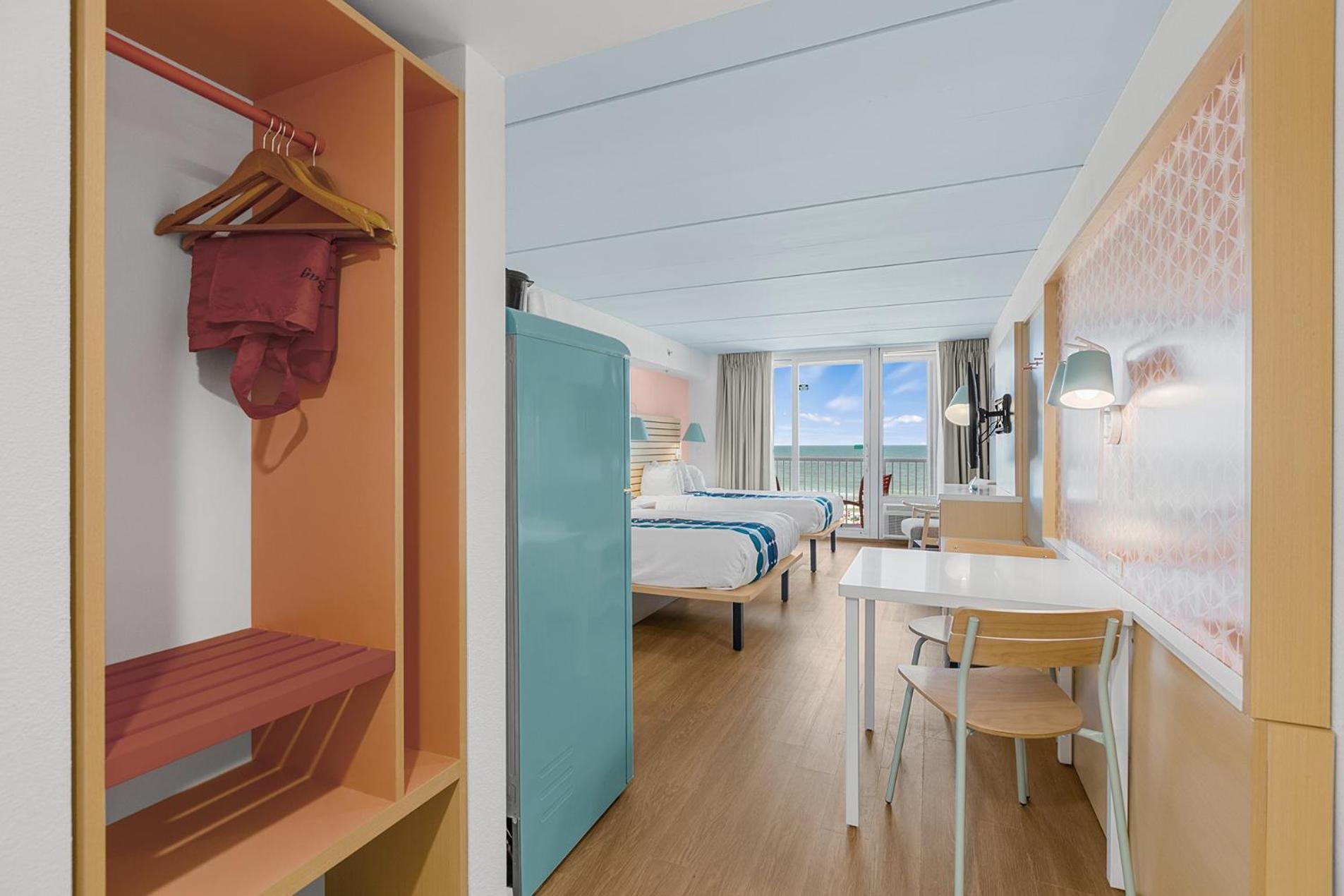 Golden Sands Oceanfront Hotel Каролина-бич Экстерьер фото